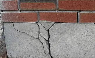Concrete foundation with serious structural damage in Pasadena, CA